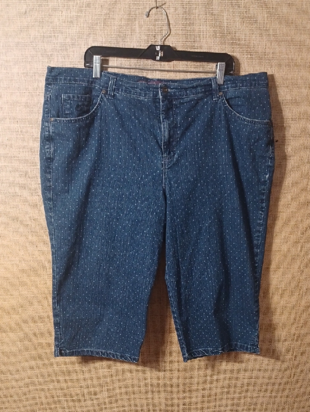 Gloria Vanderbilt Denim Jeans with Purple Brand Tag Capri Amanda